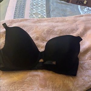 Black vs bra
